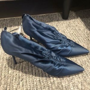 💙Zara navy blue heels💙